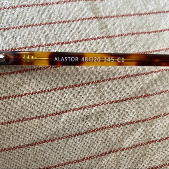 Women’s tortoise glasses prescription frames - Picture 3 of 8